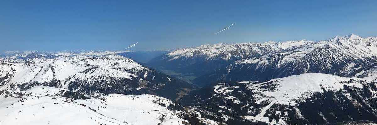 Flugwegposition um 12:48:26: Aufgenommen in der Nähe von Gemeinde, Österreich in 2744 Meter